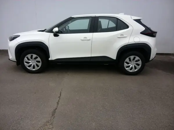 YARIS CROSS